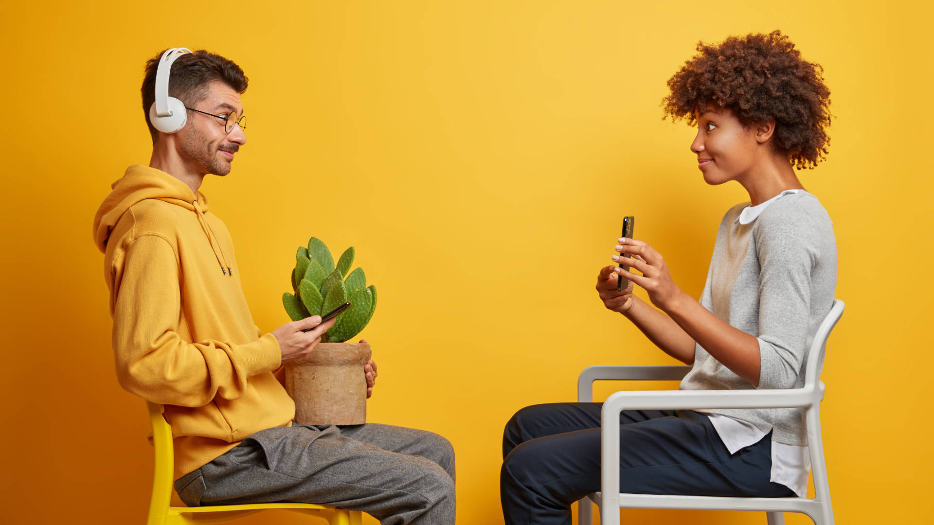 Beneficios de entrenar a tus agentes en técnicas de escucha activa y empatía