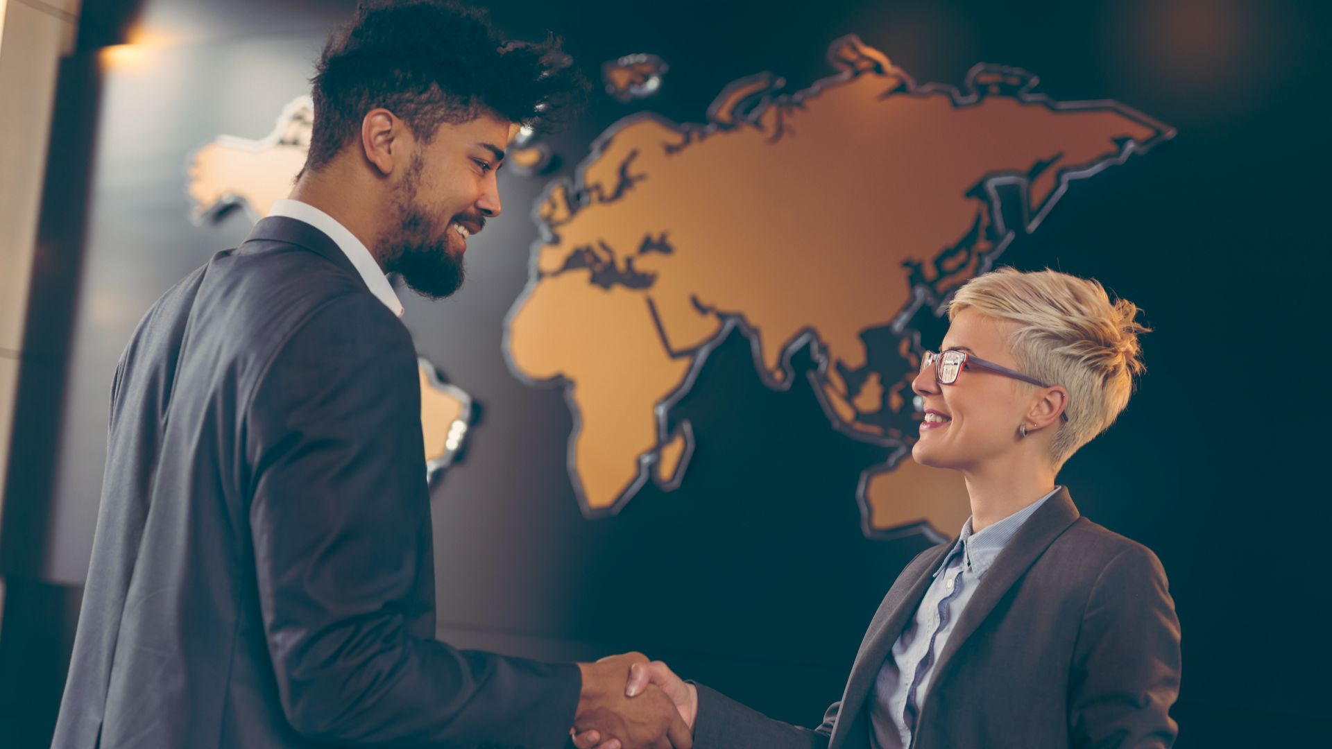 Call Center Bilingüe en Medellín: la clave para conectar con clientes globales